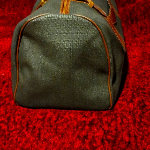 AUTHENTI DUNHILL BNWOT Green and Brown Duffel Bag - Picture 9 of 12